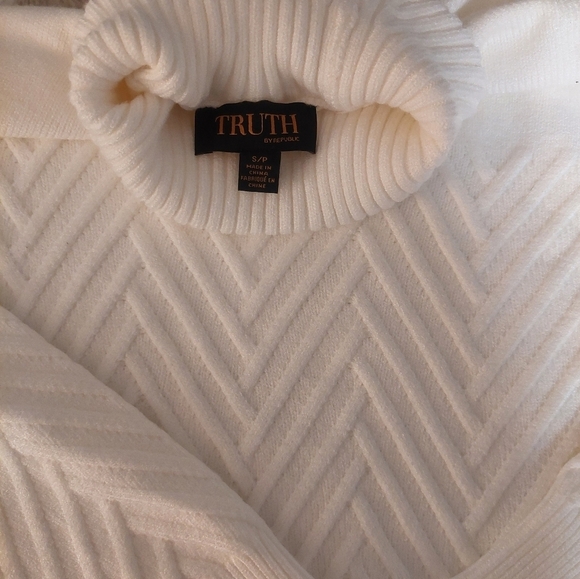 Truth By Republic Tops - Truth Women's White Ribbed Sweatshirt